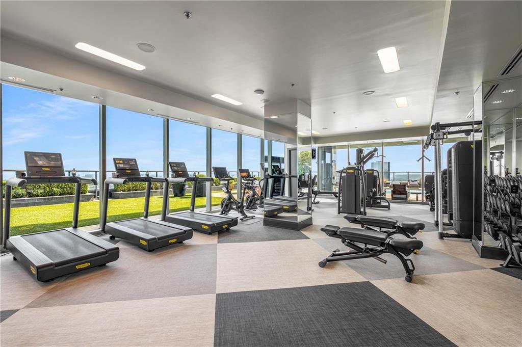 RITZ CARLTON RESIDENCES - Residential