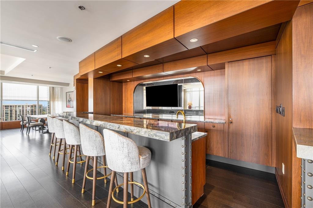RITZ CARLTON RESIDENCES - Residential
