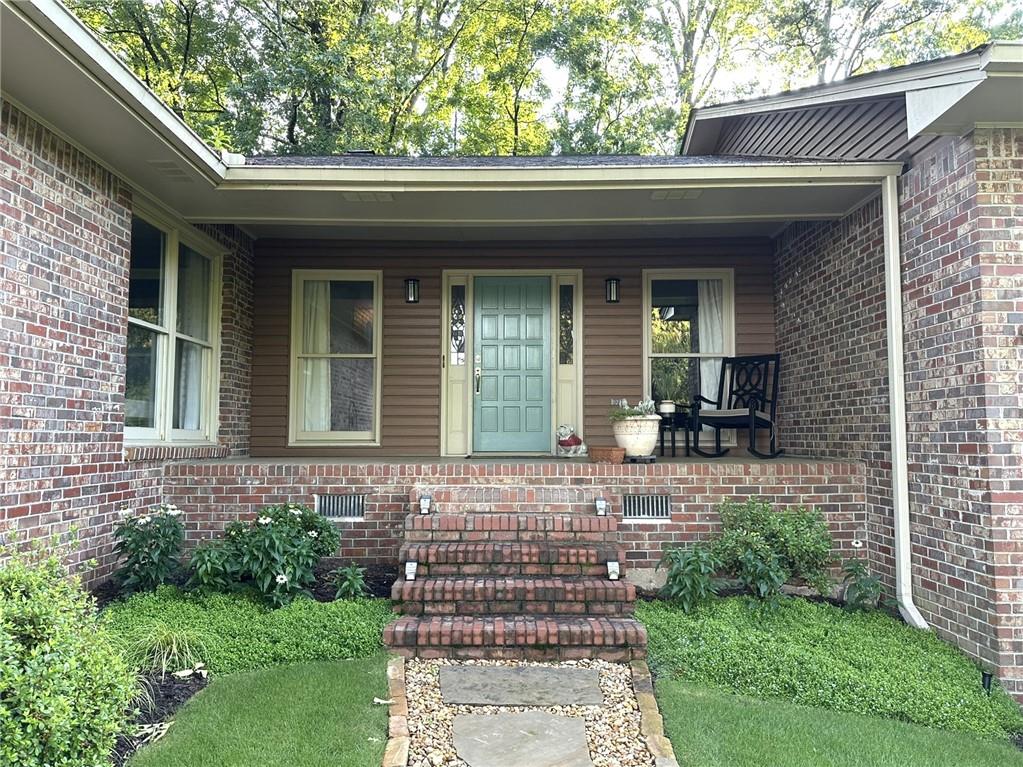 747 Dogwood Circle