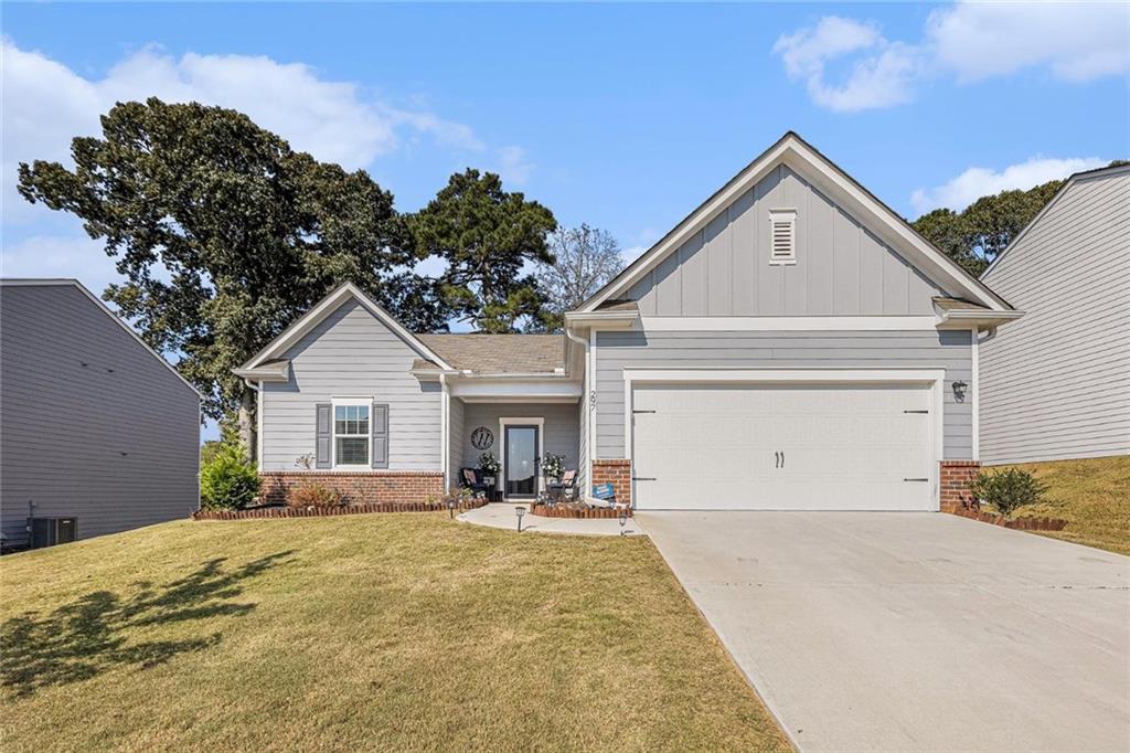 MOTIVATED SELLER IS OFFERING $5000 TOWARD CLOSING COSTS!!!
Welcome to this beautiful newer construction home in sought-after Villa Rica! Featuring 4 spacious bedrooms and 3 full bathrooms, this thoughtfully designed home offers modern comfort and style throughout. Enjoy open-concept living with a bright kitchen, stainless steel appliances, and a large island perfect for entertaining. The spacious primary suite includes a luxurious en-suite bath and walk-in closet. This home has crown moulding throughout, custome walk-in pantry, and screened in back porch.Located in a quiet, family-friendly neighborhood with convenient access to shopping, schools, and I-20.
Don’t miss this incredible opportunity!