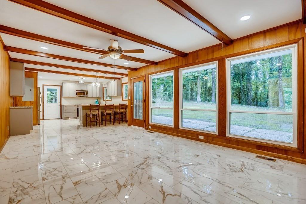 COUNTRY CLUB ESTATES - Residential