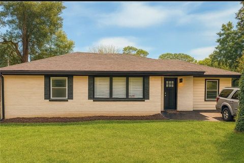Photo of 2835 Laguna Drive, Decatur, GA 30032 (MLS # 7662667)