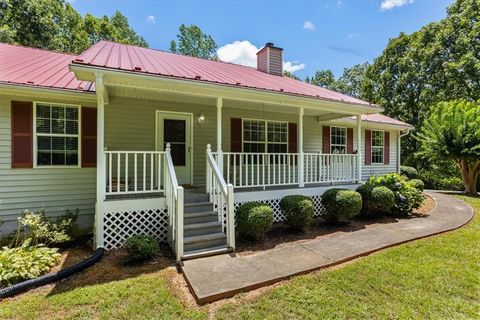 A home in Dawsonville