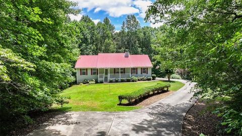 A home in Dawsonville