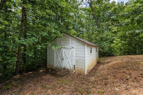 A home in Dawsonville