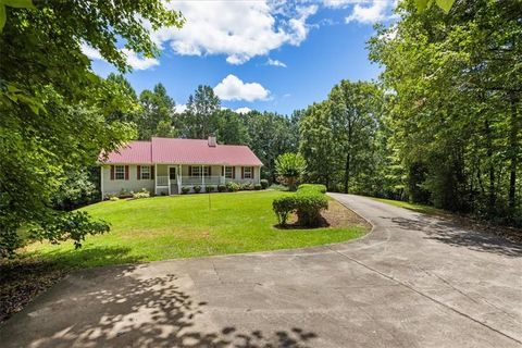 A home in Dawsonville