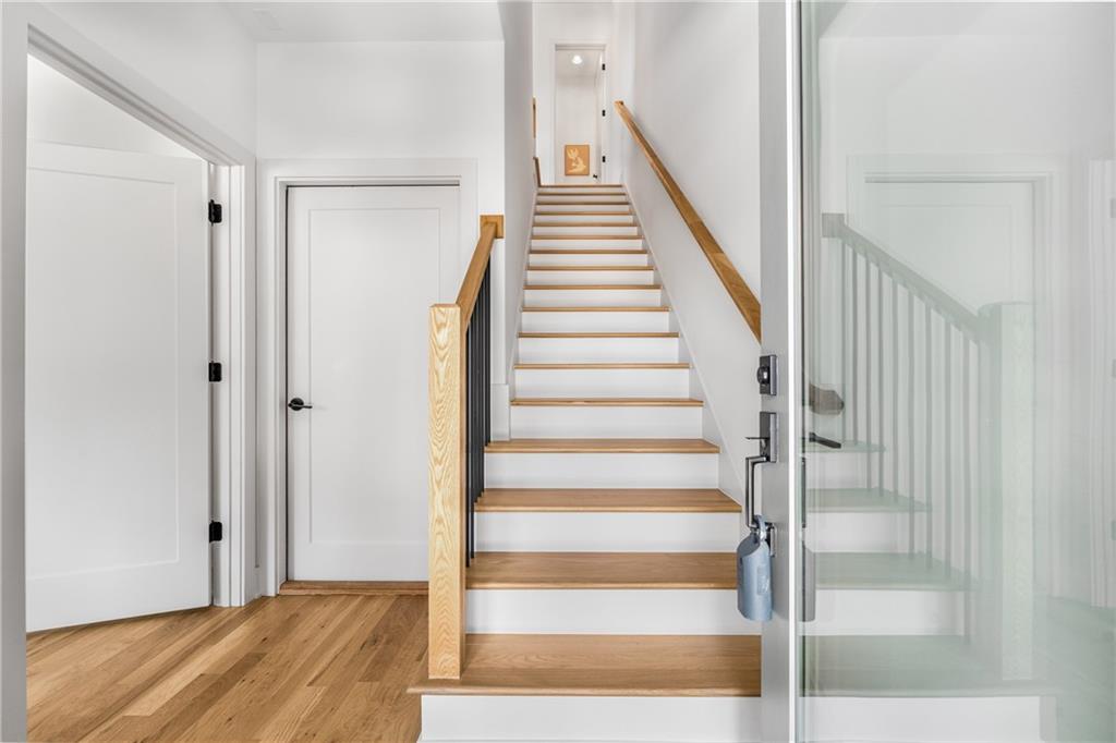 404 Linden Avenue NE 25