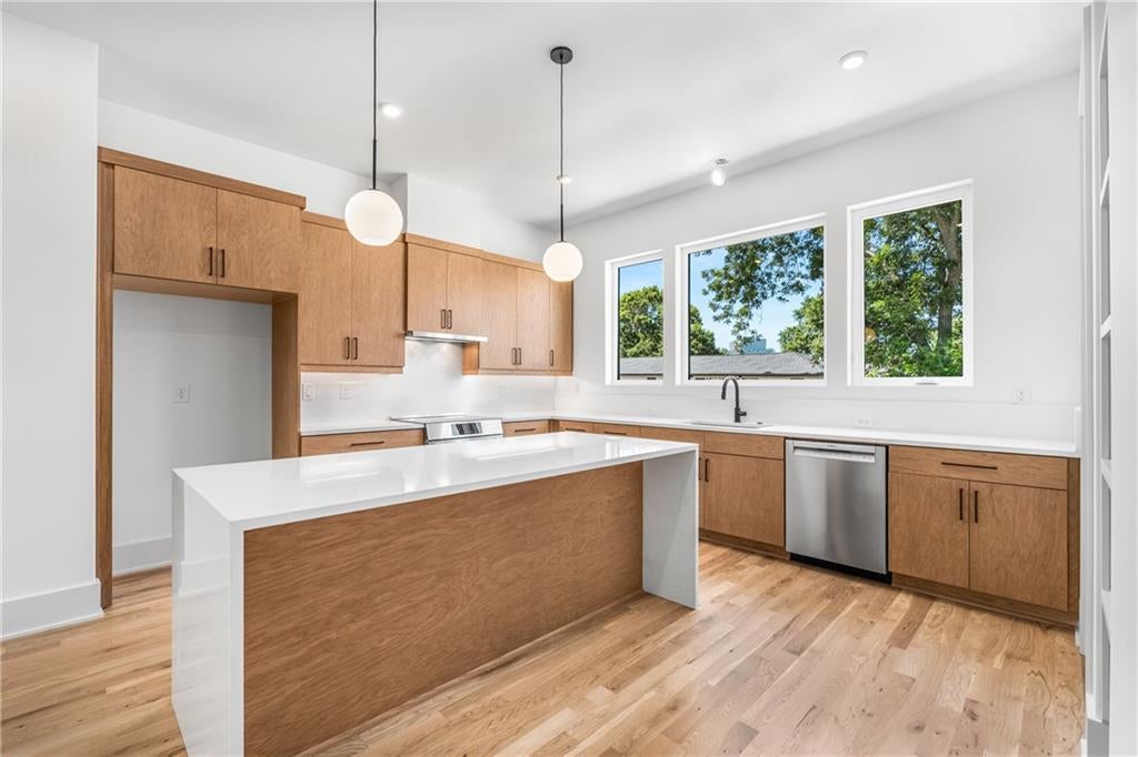 404 Linden Avenue NE 25