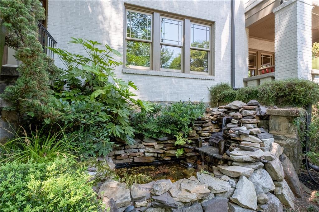 904 Charles Allen Drive NE