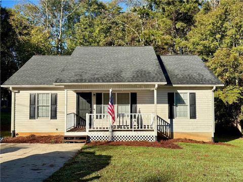 Homes For Sale - 208 Maple Street<br/> Dawsonville, GA 30534