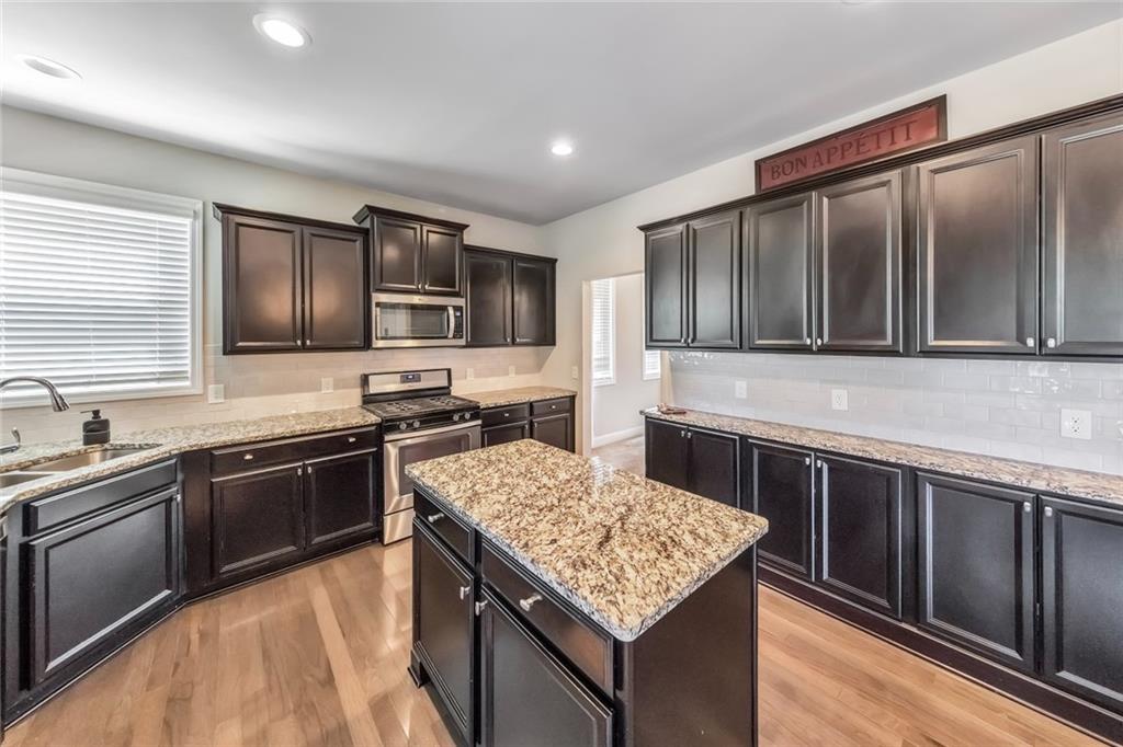 2734 Double Iron Drive SW