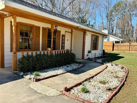 Homes For Sale - 2540 Valient Drive<br/> Cumming, GA 30041
