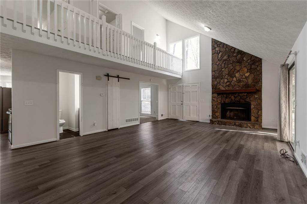 4870 Wade Valley Way