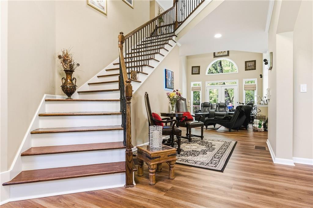 2436 Fontainebleau Drive