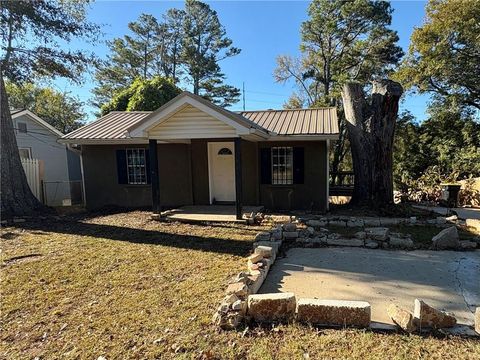 267 E Broad Street E Newnan GA 30263