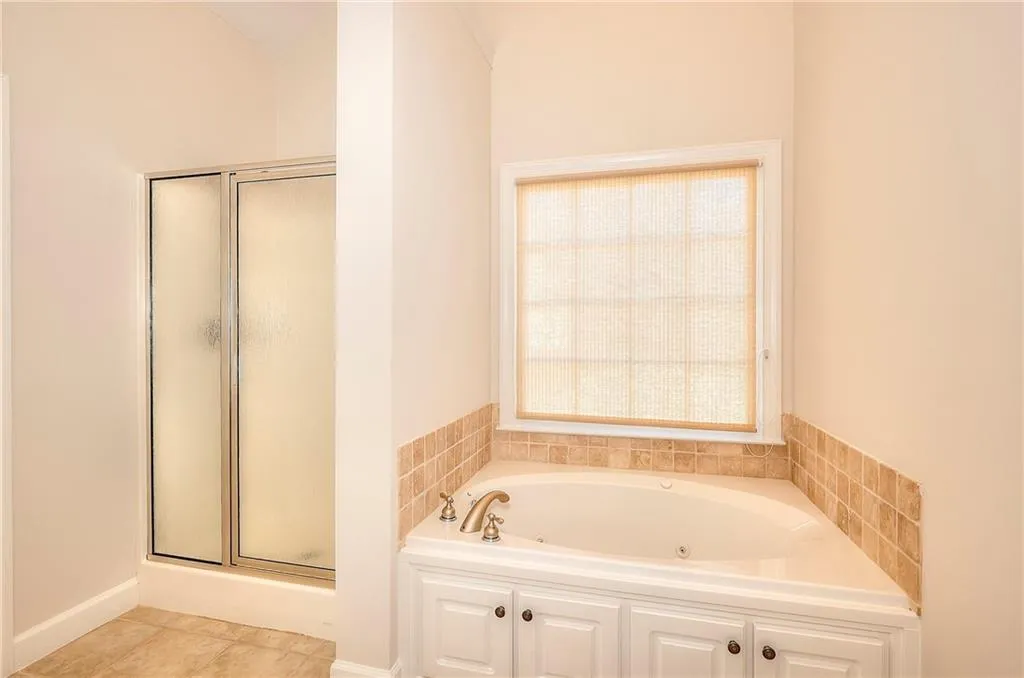 Loganville, Georgia 30052, United States, 3 Bedrooms Bedrooms, ,3 BathroomsBathrooms,Residential,Active,77456