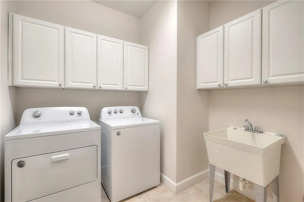 Loganville, Georgia 30052, United States, 3 Bedrooms Bedrooms, ,3 BathroomsBathrooms,Residential,Active,77456