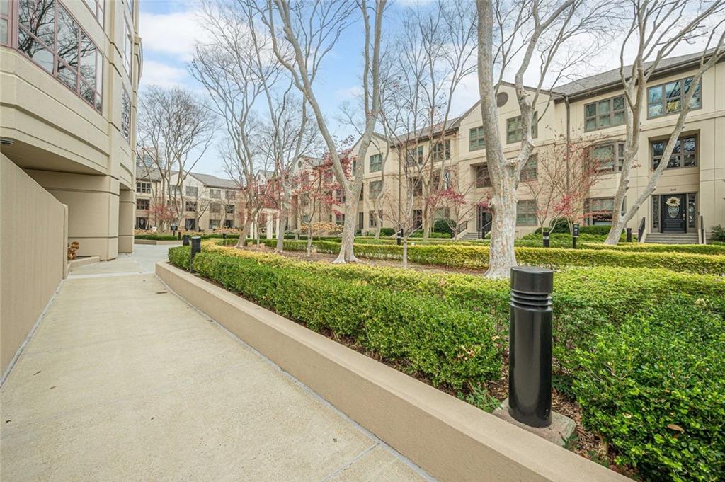 3475 Oak Valley Road NE 930