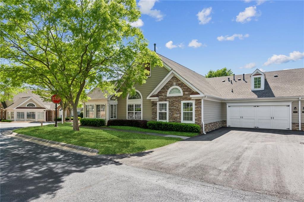 6103 Menlow Court, Cumming, Georgia image 5