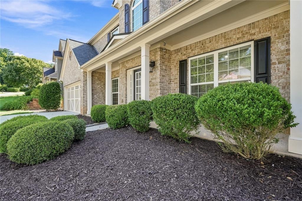 2585 Lansing Lane