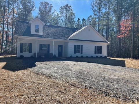 A home in Dawsonville