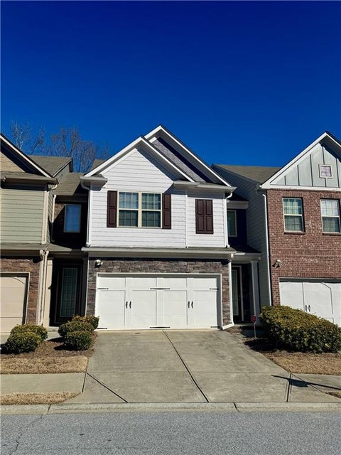 Townhouse For Rent - 3562 Brockenhurst Drive<br/> Buford, GA 30519