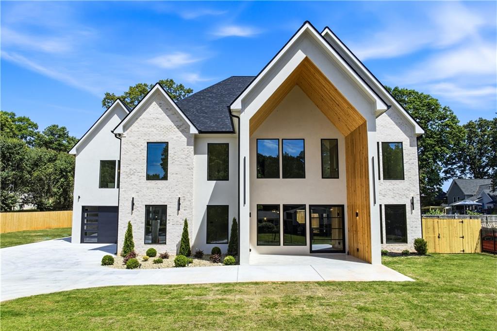 110 Simonton Road SE