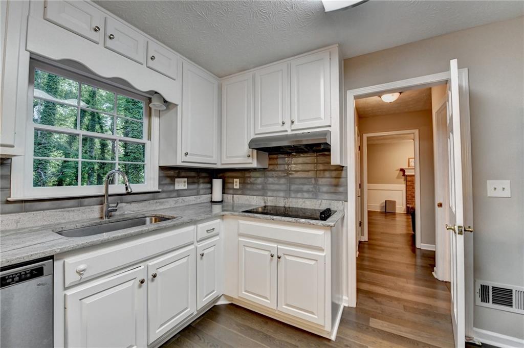 3253 Brookshire Way, Duluth, Georgia image 15