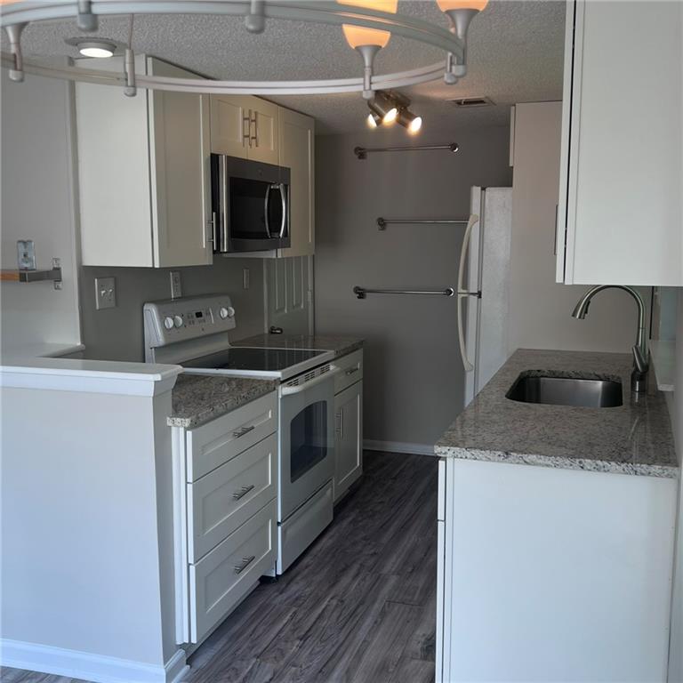 Steeplechase - Residential Lease