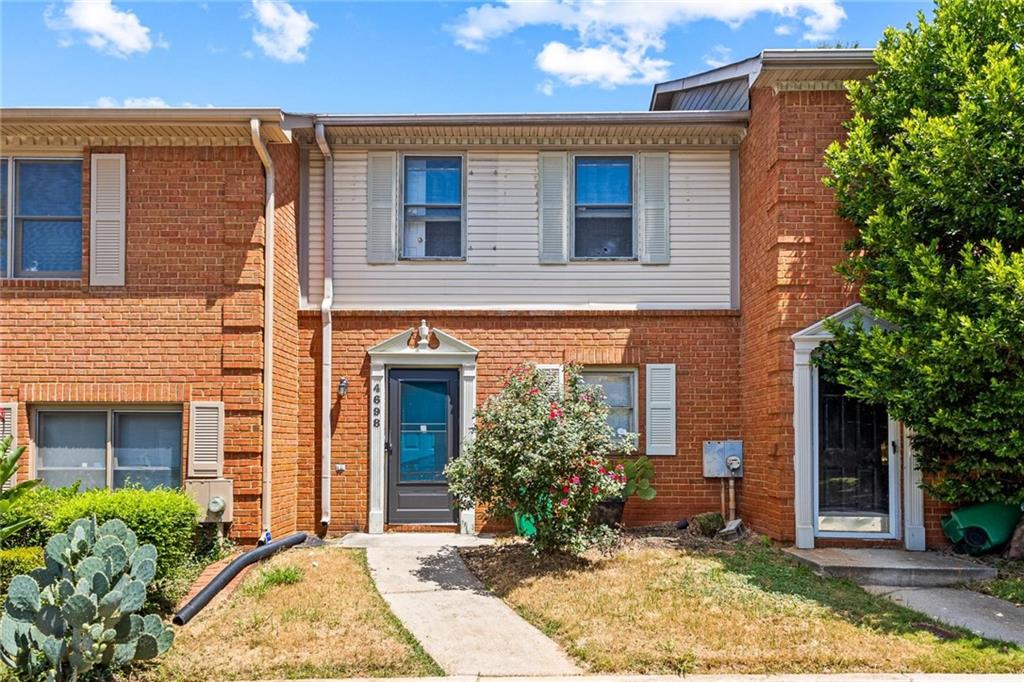 Nice move in ready Townhome. This home features an updated kitchen with stainless steel appliances. Nice dining and living room area. 2 bedrooms upstairs with private bathrooms and a half bathroom downstairs. Low HOA fees. Less than 30 mins from the airport. Less than 10 minutes from Stone Mountain Park.
