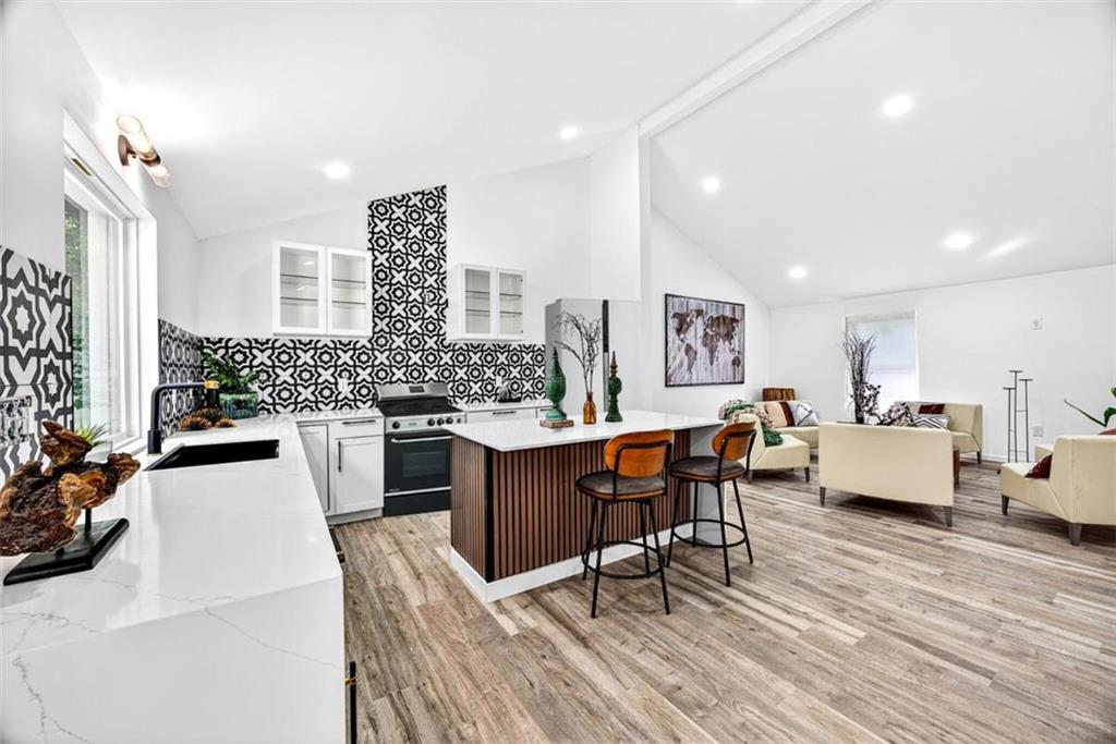 1705 Beechwood Boulevard SW