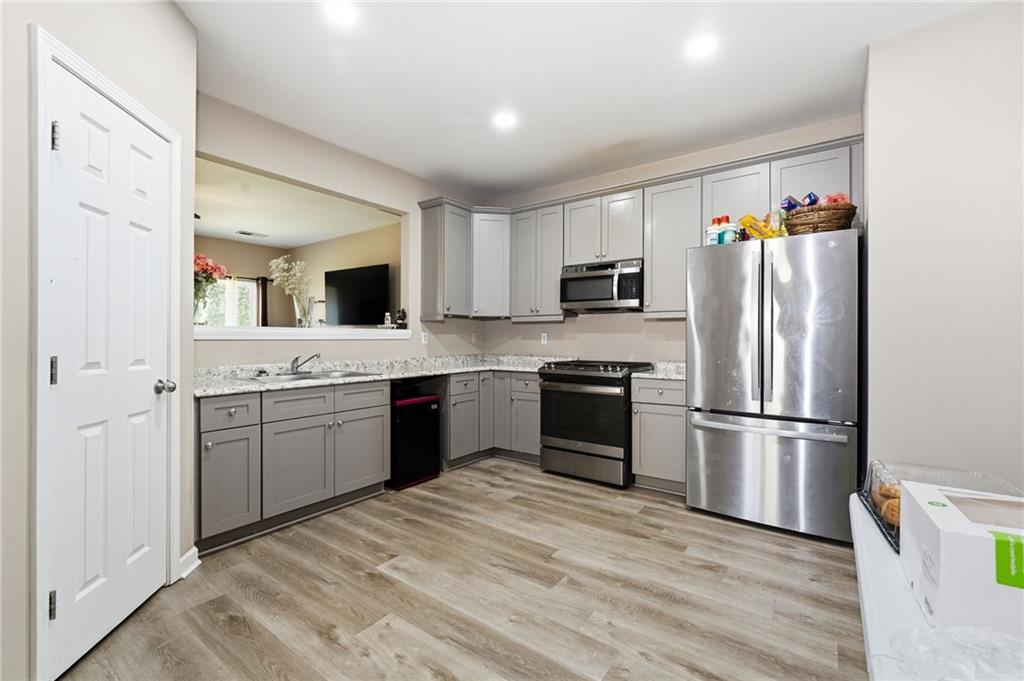 2415 Valley Creek Drive