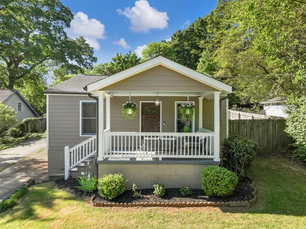 1823 Braeburn Circle SE