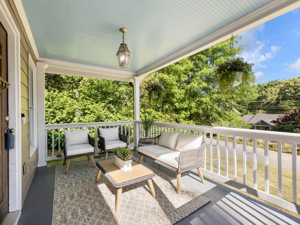 1823 Braeburn Circle SE