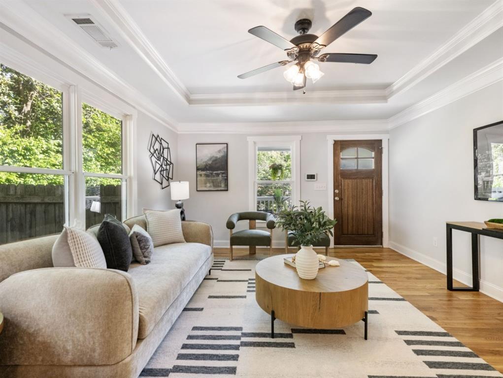 1823 Braeburn Circle SE