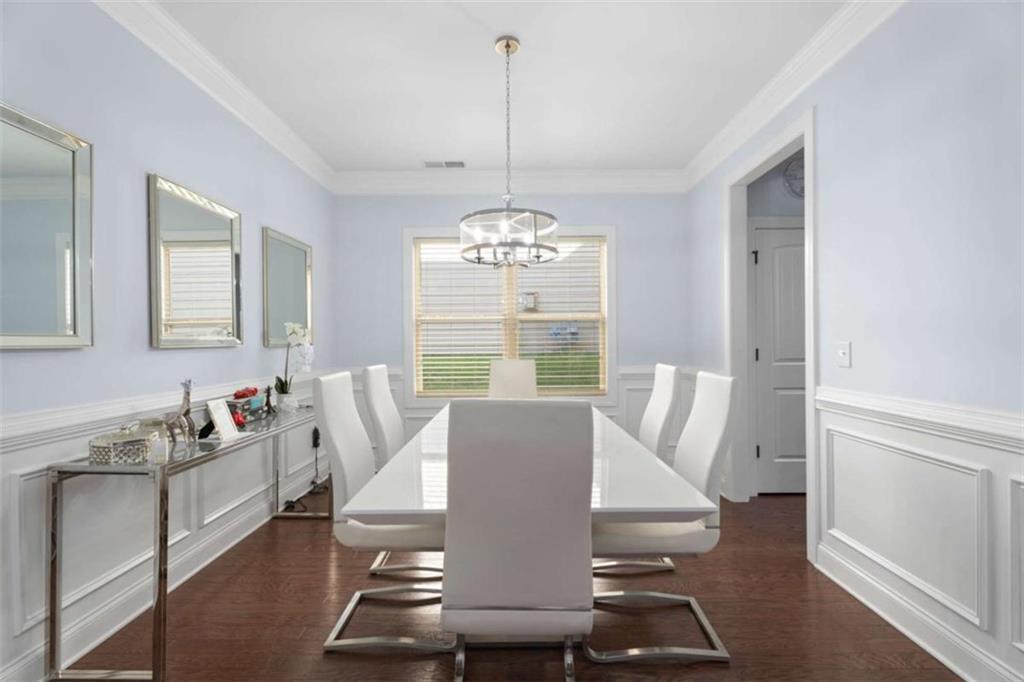 2040 HARVEST RIDGE Circle