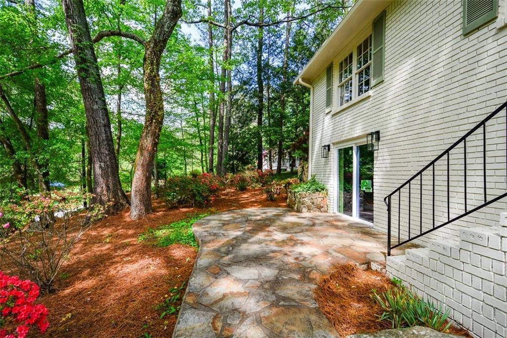 2840 Wendy Lane