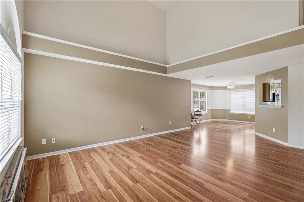 350 Yellow River Lane