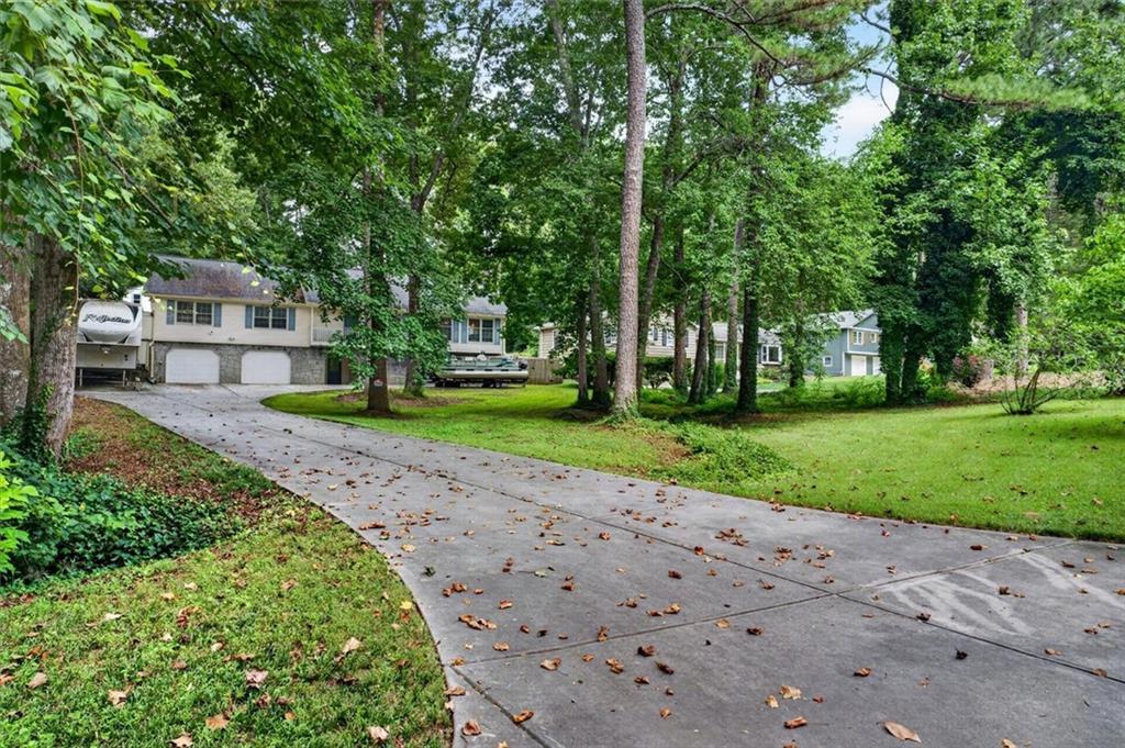 3009 Meadow Drive