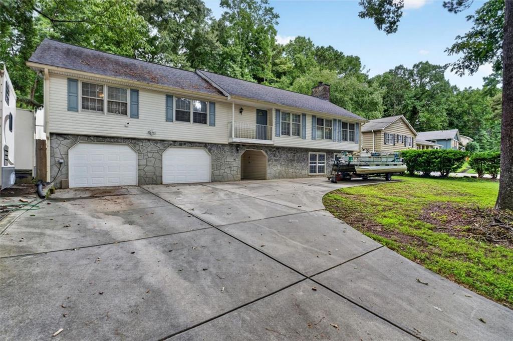 3009 Meadow Drive