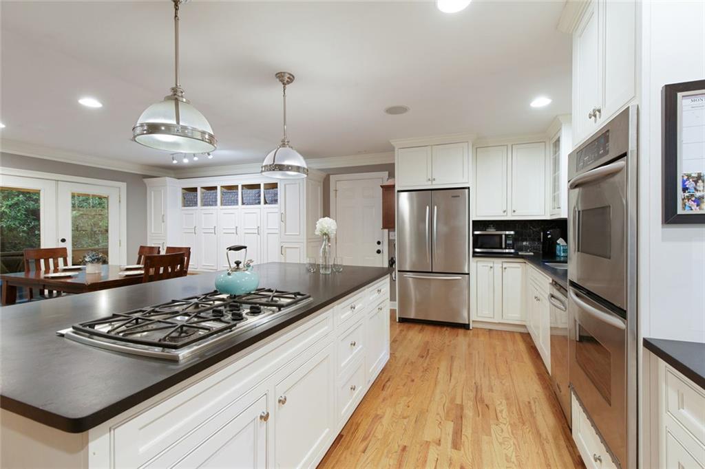 220 N Springs Court, Sandy Springs, Georgia image 6