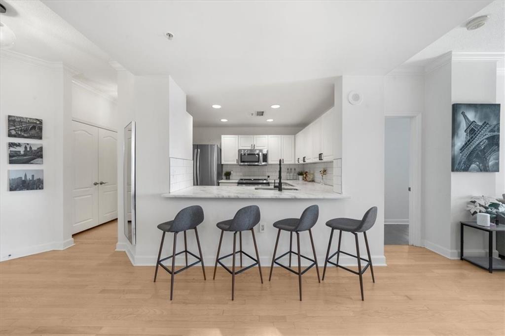 3475 Oak Valley Road NE 410