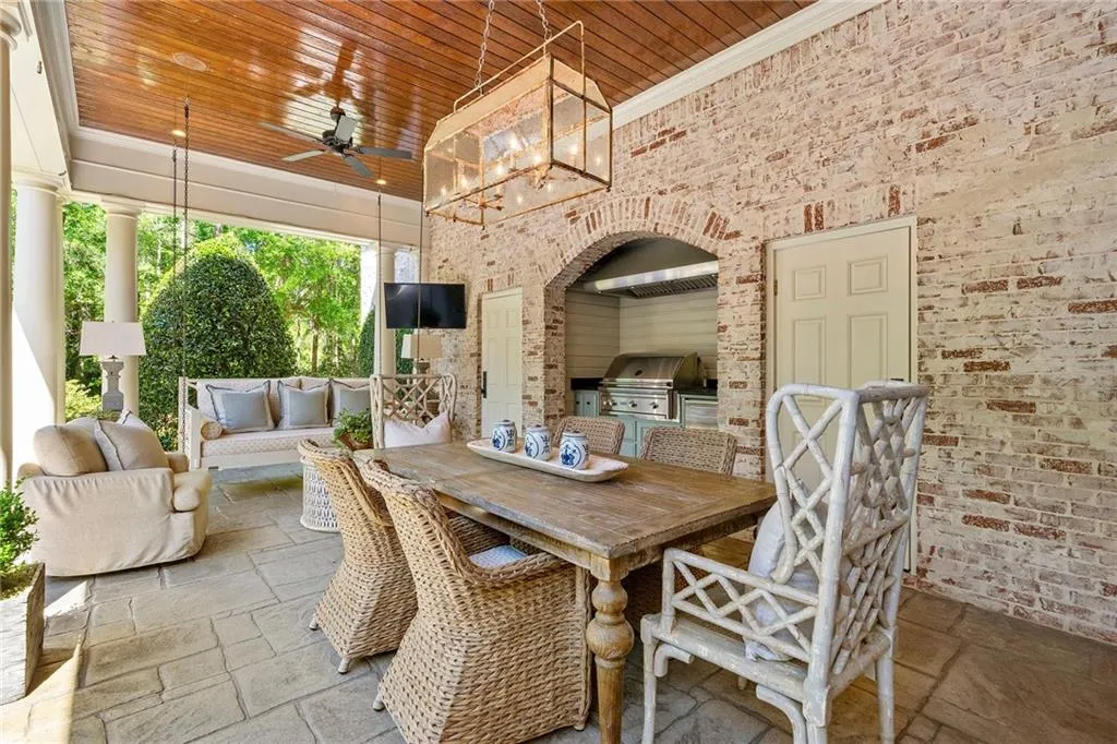 Valdosta, Georgia 31605, United States, 5 Bedrooms Bedrooms, ,7 BathroomsBathrooms,Residential,Active,59791