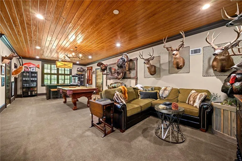 Valdosta, Georgia 31605, United States, 5 Bedrooms Bedrooms, ,7 BathroomsBathrooms,Residential,Active,59791