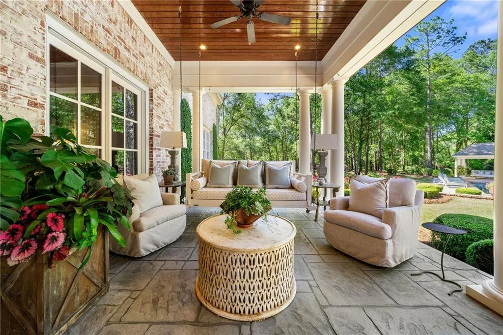 Valdosta, Georgia 31605, United States, 5 Bedrooms Bedrooms, ,7 BathroomsBathrooms,Residential,Active,59791