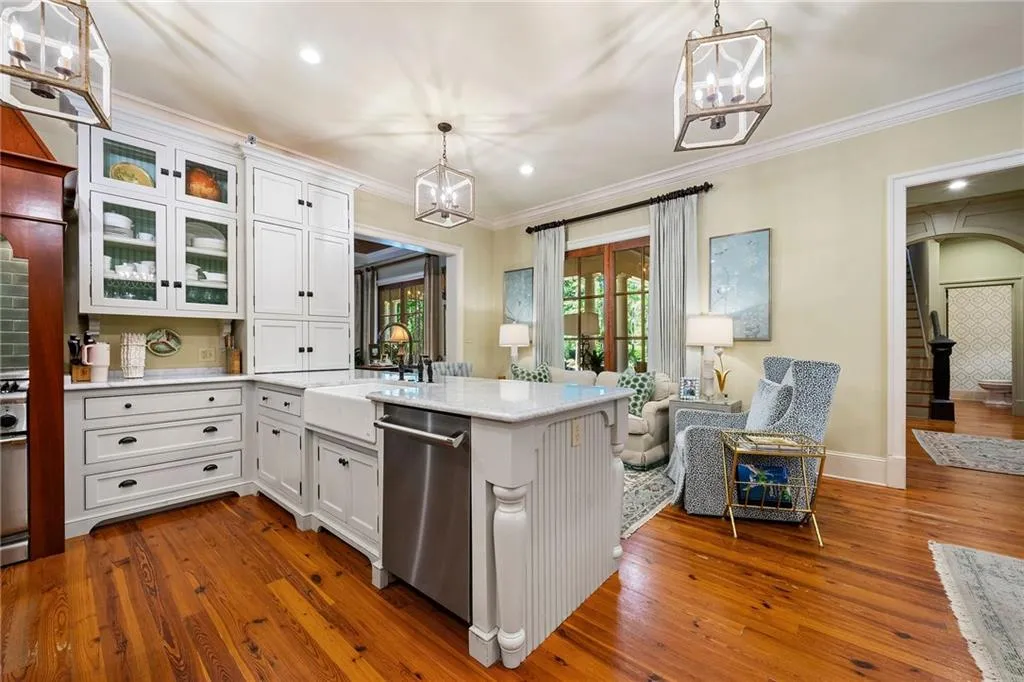 Valdosta, Georgia 31605, United States, 5 Bedrooms Bedrooms, ,7 BathroomsBathrooms,Residential,Active,59791