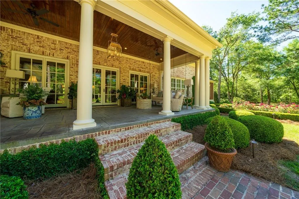 Valdosta, Georgia 31605, United States, 5 Bedrooms Bedrooms, ,7 BathroomsBathrooms,Residential,Active,59791