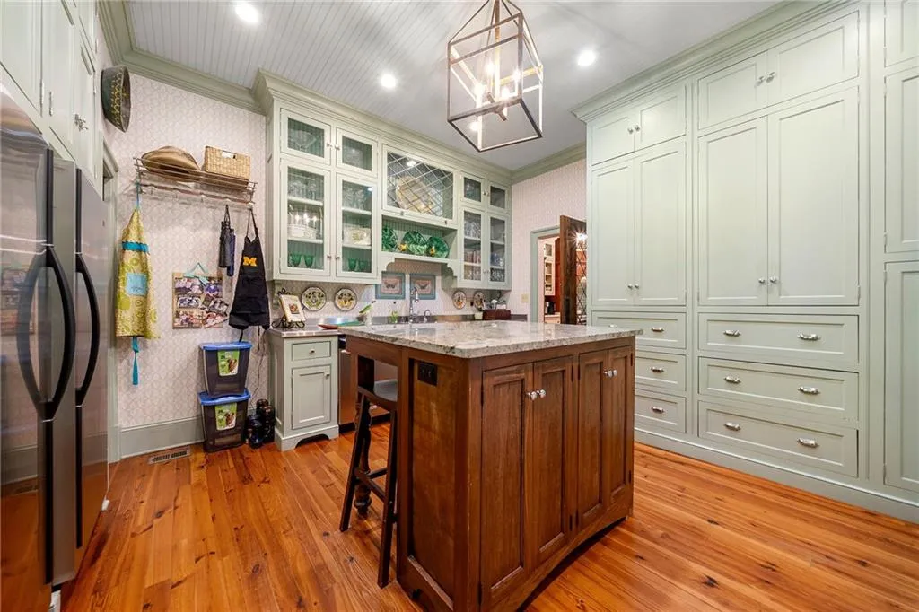 Valdosta, Georgia 31605, United States, 5 Bedrooms Bedrooms, ,7 BathroomsBathrooms,Residential,Active,59791