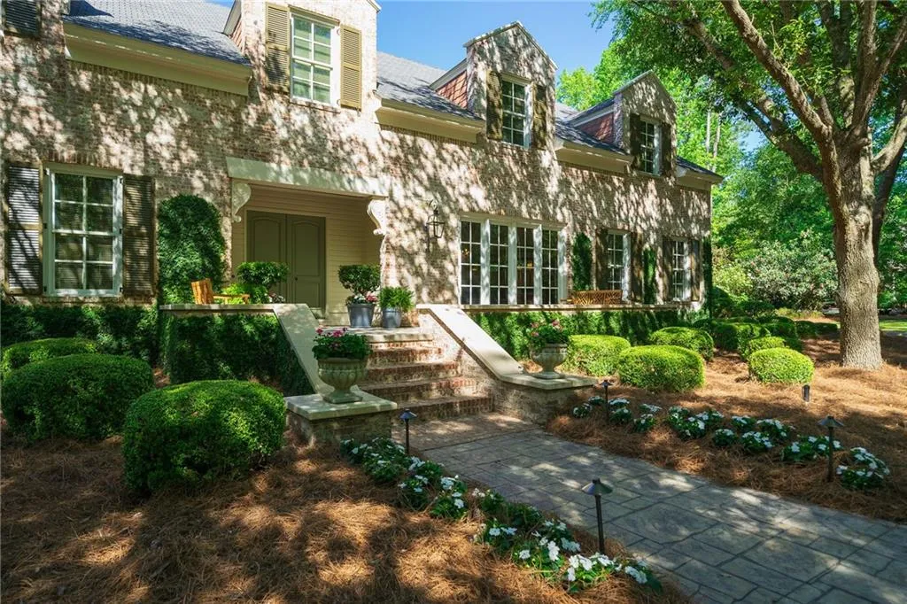 Valdosta, Georgia 31605, United States, 5 Bedrooms Bedrooms, ,7 BathroomsBathrooms,Residential,Active,59791