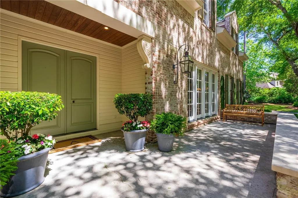 Valdosta, Georgia 31605, United States, 5 Bedrooms Bedrooms, ,7 BathroomsBathrooms,Residential,Active,59791